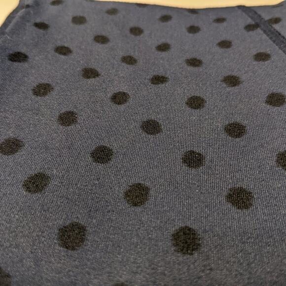 Polka Dot Wunder Under Hi-Rise Leggings - Picture 6 of 6